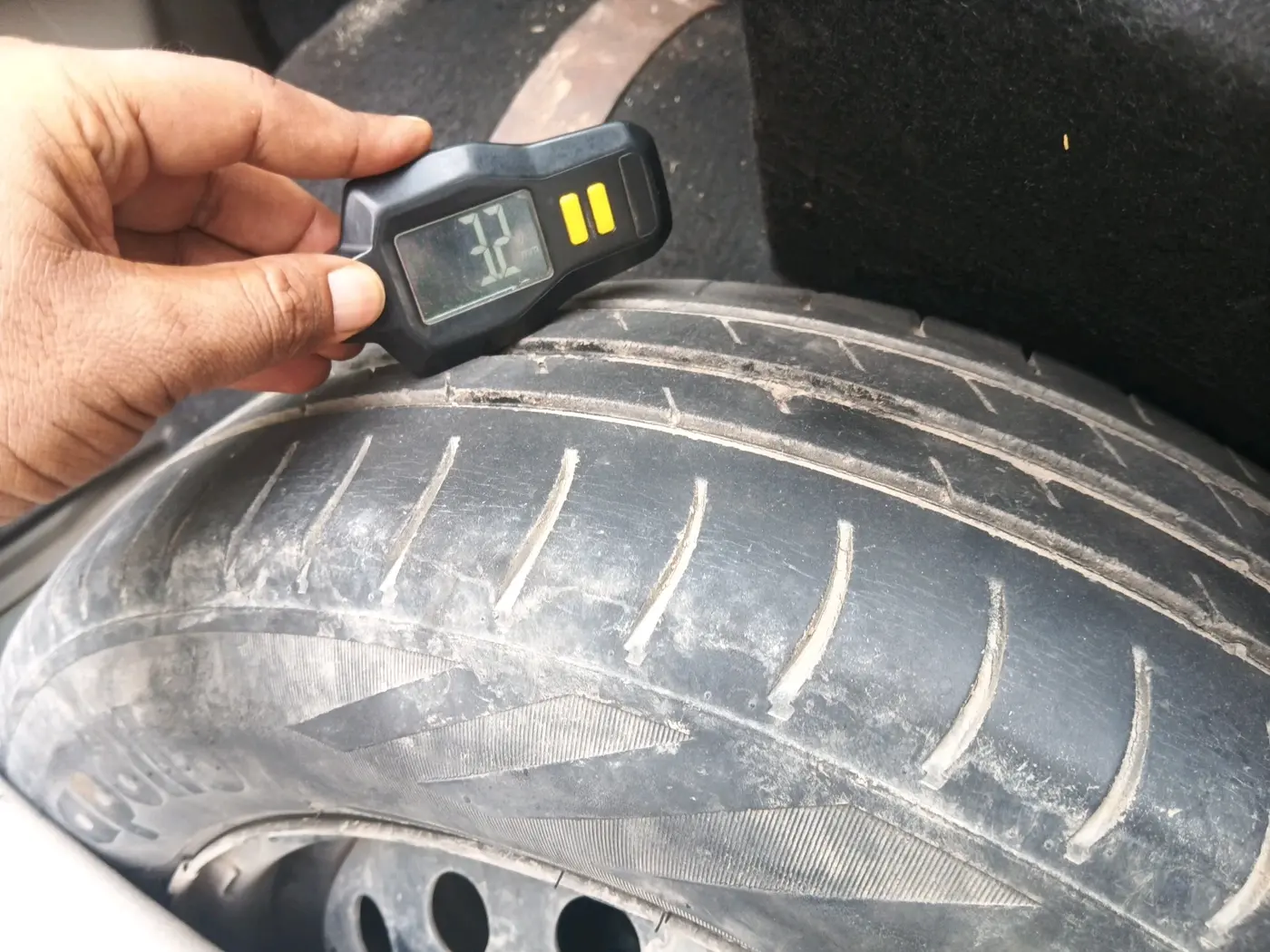 2016 Maruti Celerio ZXI, CNG, Manual, 94,103 km, tyre