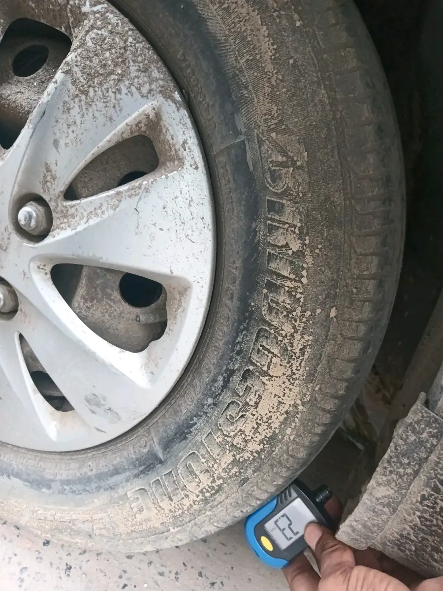 2012 Hyundai i10 MAGNA 1.2, Petrol, Manual, 22,340 km, tyre