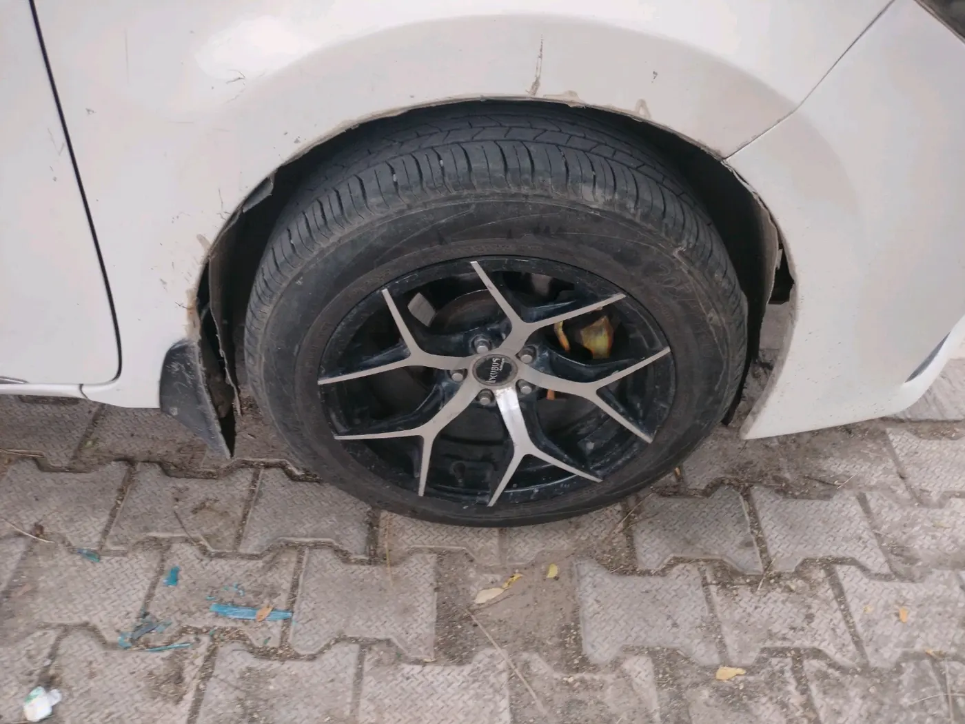 2014 Toyota Corolla Altis G PETROL, Petrol, Manual, 1,34,202 km, tyre