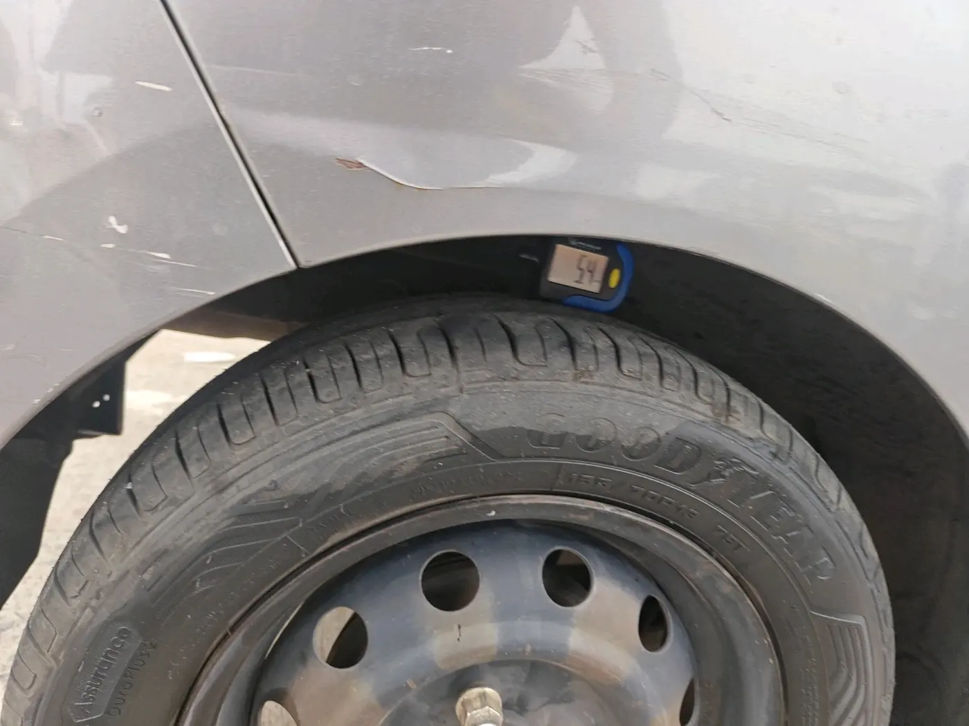 2013 Hyundai Eon MAGNA +, Petrol, Manual, 76,763 km, tyre