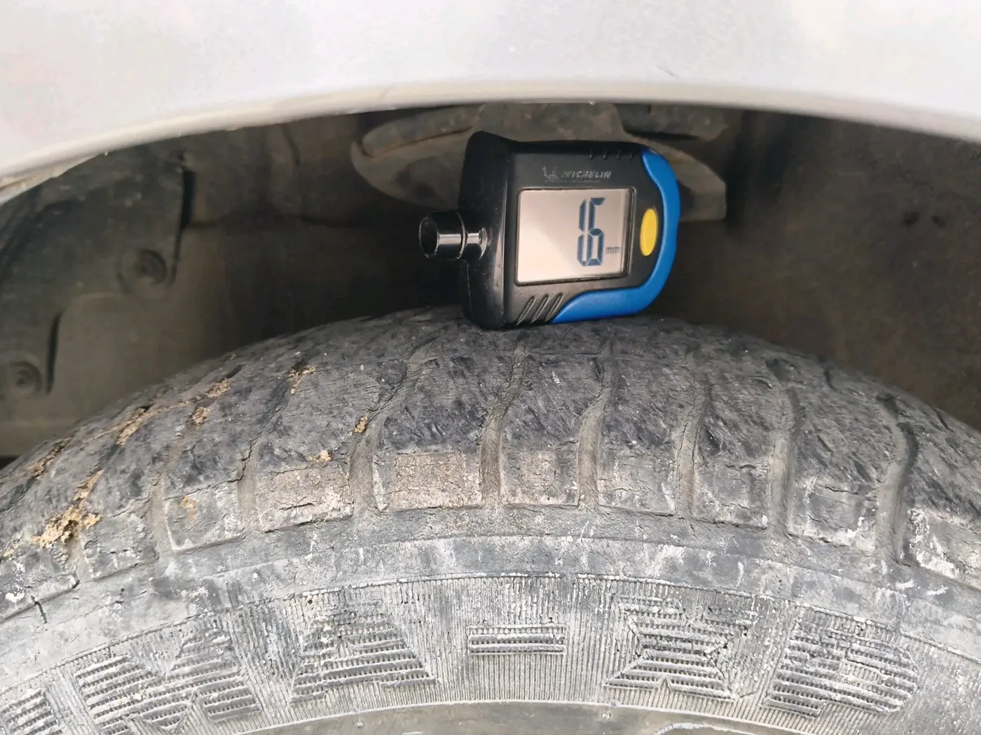 2013 Hyundai Eon ERA + LPG, Petrol, Manual, 81,670 km, tyre