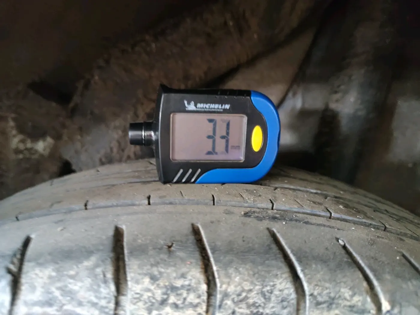 2022 Hyundai VENUE S+ 1.2, Petrol, Manual, 40,380 km, tyre