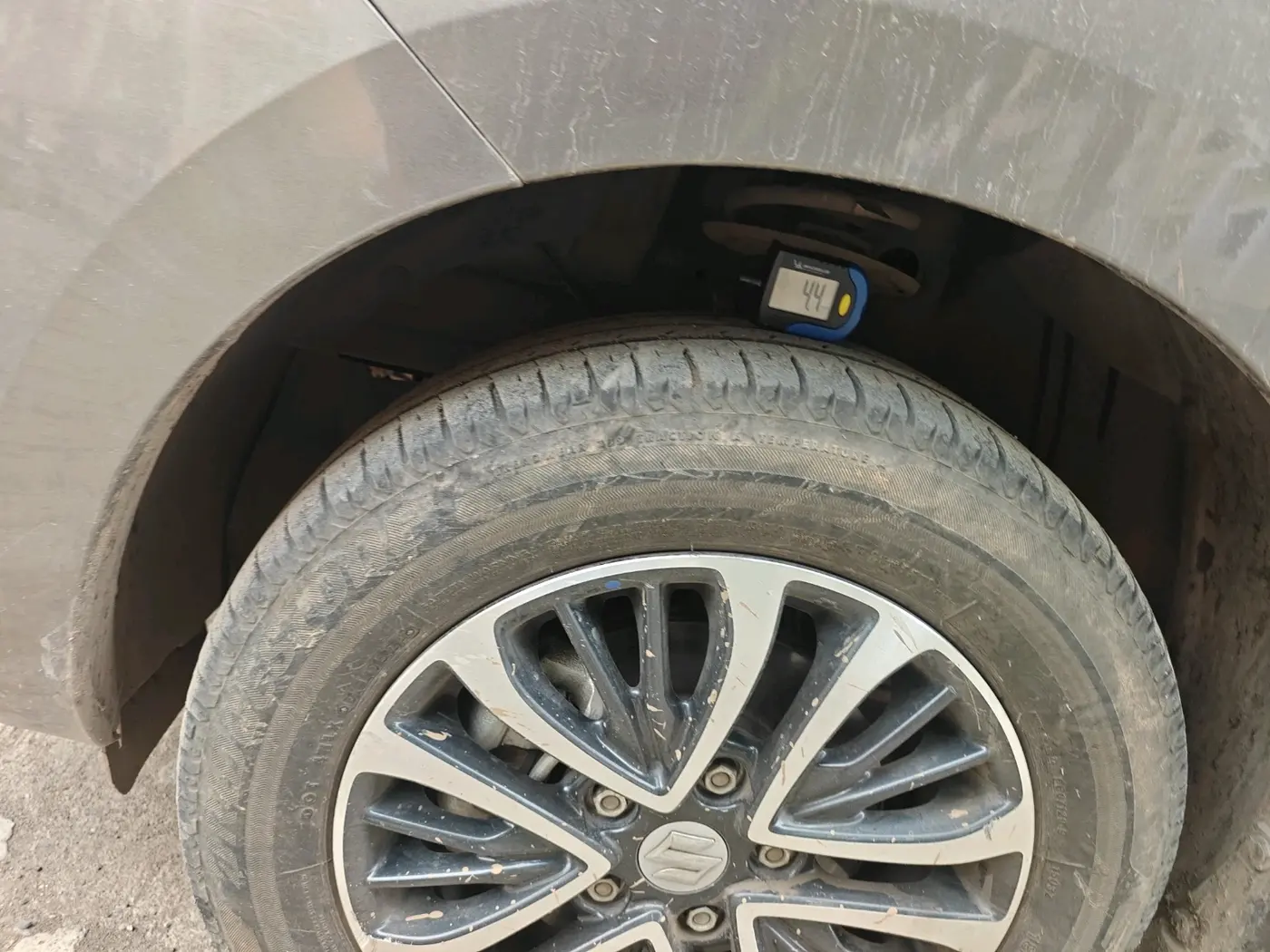 2024 Maruti Ertiga VXi (O), Petrol, Manual, 39,401 km, tyre