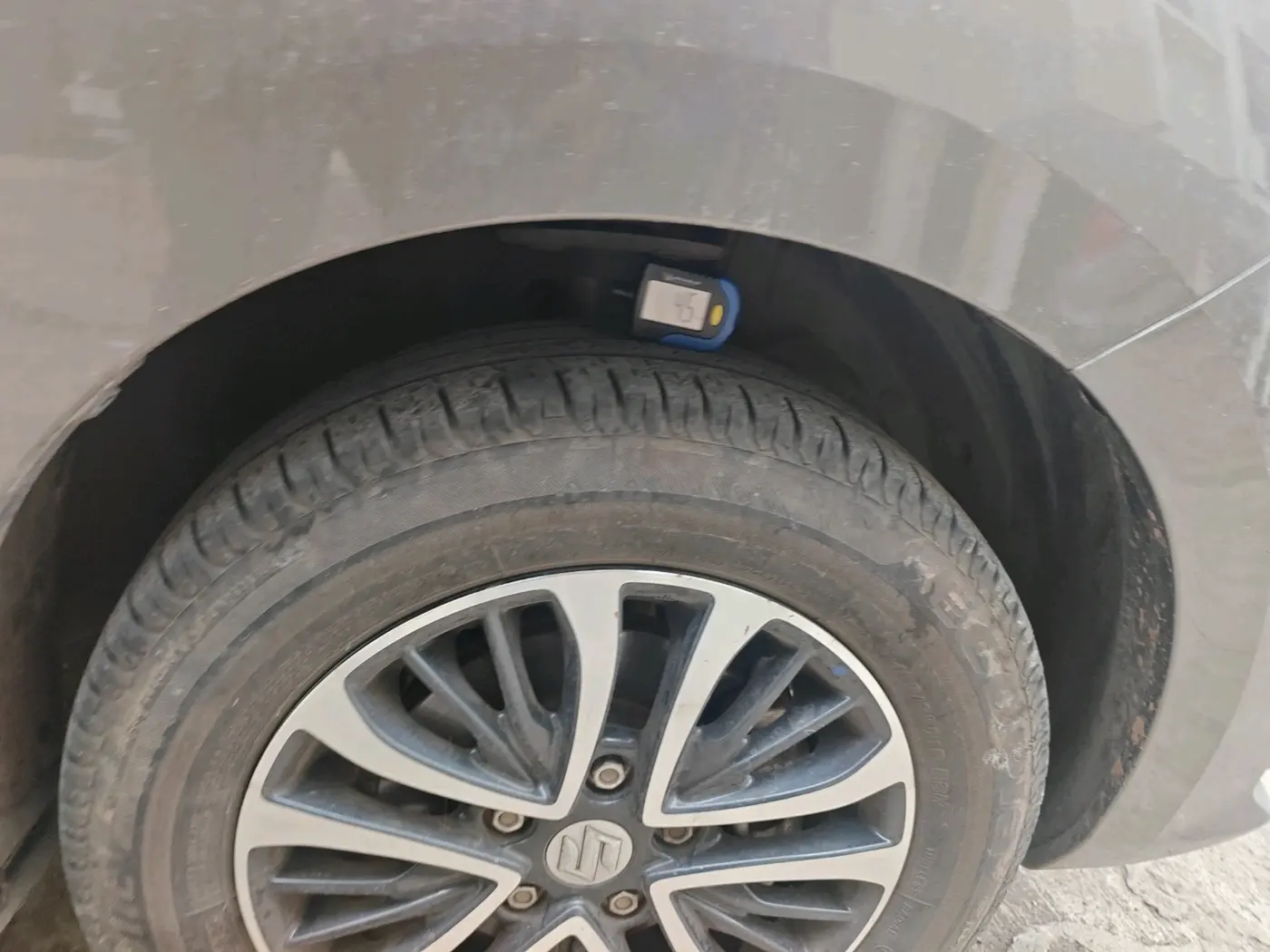 2024 Maruti Ertiga VXi (O), Petrol, Manual, 39,401 km, tyre