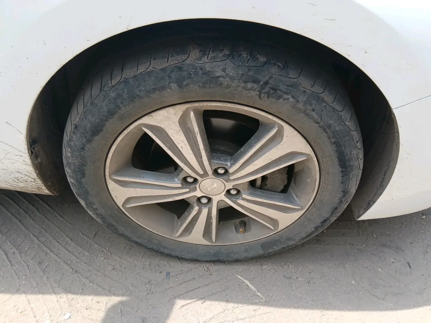 2019 Hyundai Verna 1.6 CRDI SX, Diesel, Manual, 1,13,145 km, tyre