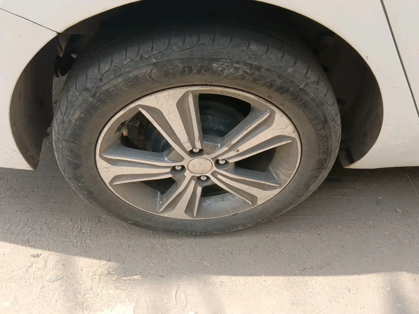 2019 Hyundai Verna 1.6 CRDI SX, Diesel, Manual, 1,13,145 km, tyre