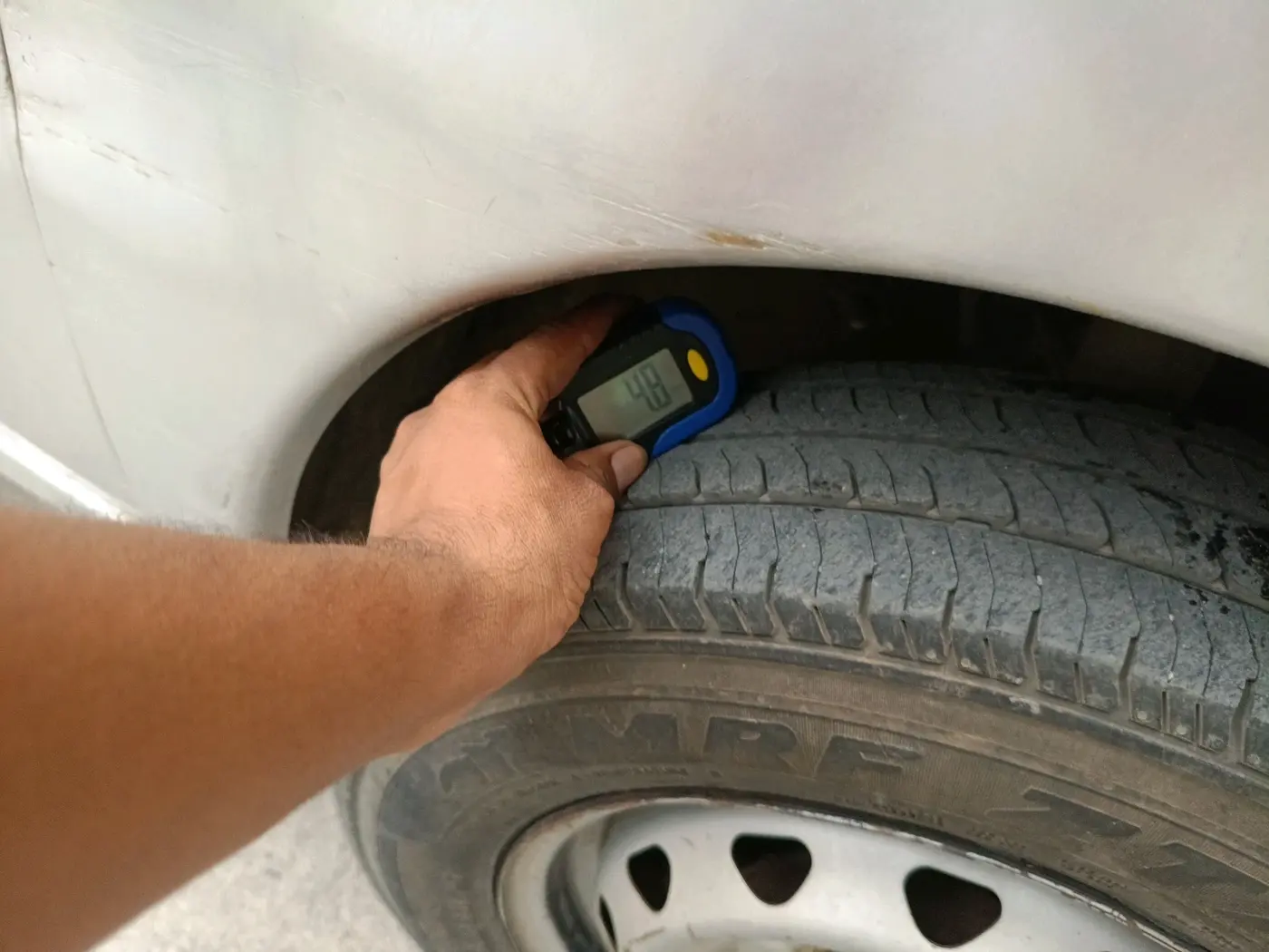 2012 Tata Indica EV2 L, Diesel, Manual, 2,17,583 km, tyre