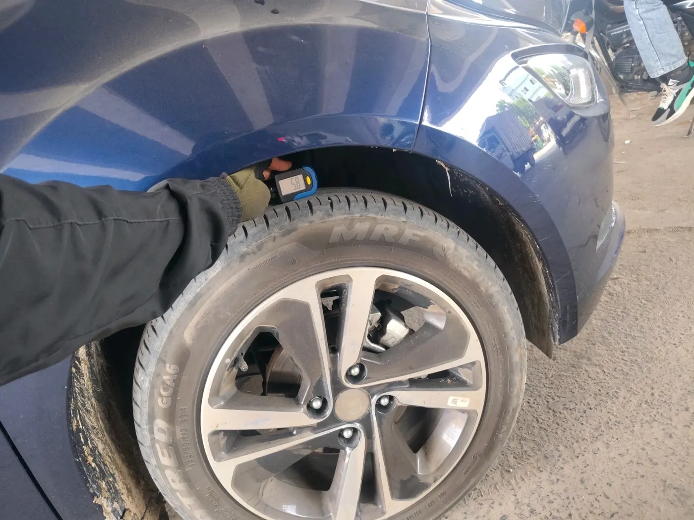 2025 Tata ALTROZ XZA Plus (S) Lux Petrol, Petrol, Automatic, 5,304 km, tyre