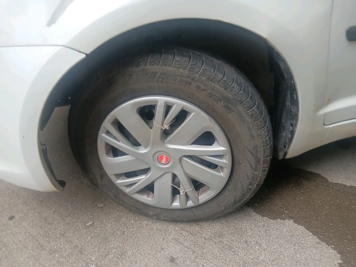 2011 Maruti Swift VDI, Diesel, Manual, 1,01,032 km, tyre