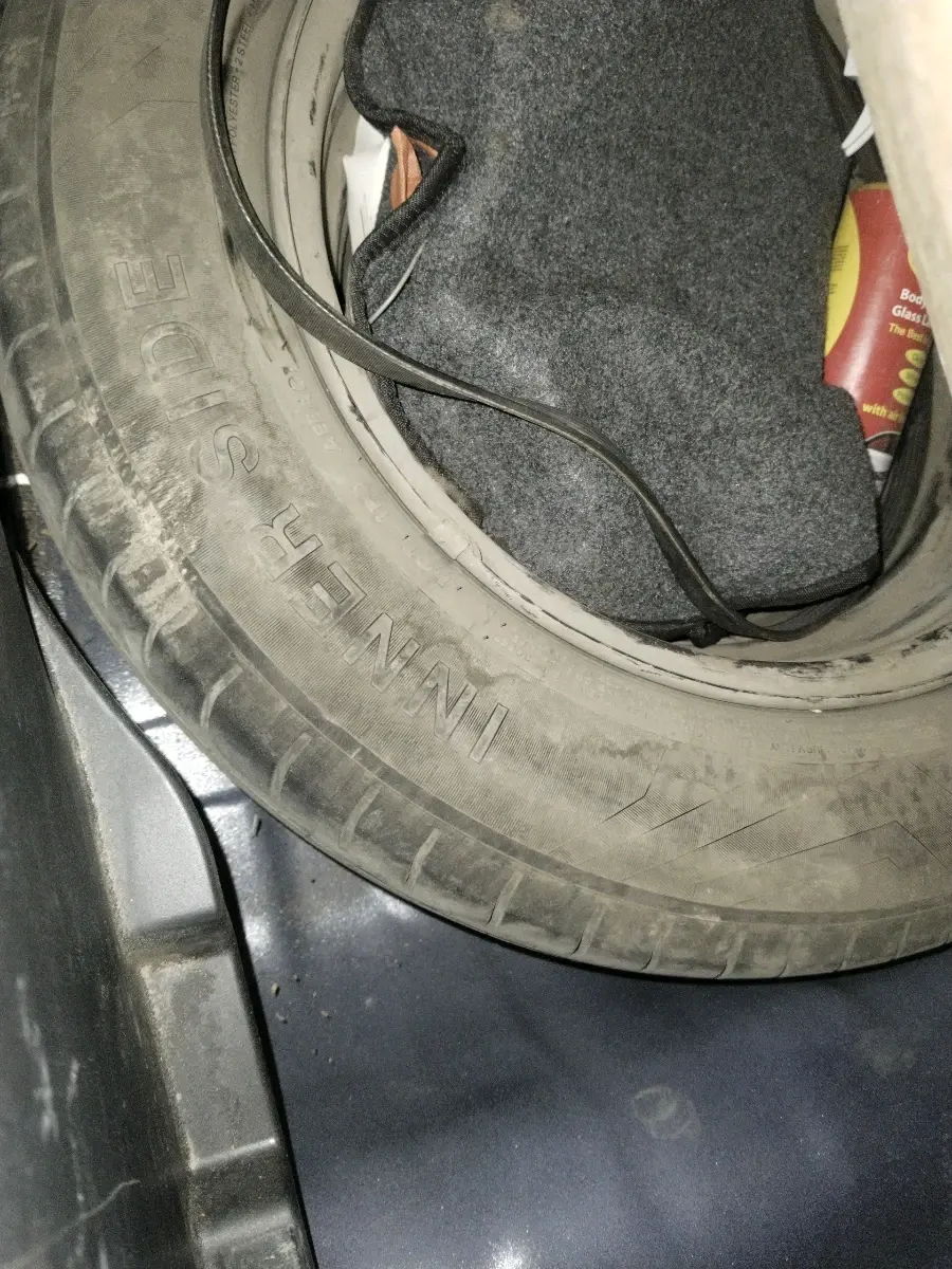 2022 Hyundai VENUE S 1.2, Petrol, Manual, 66,019 km, tyre