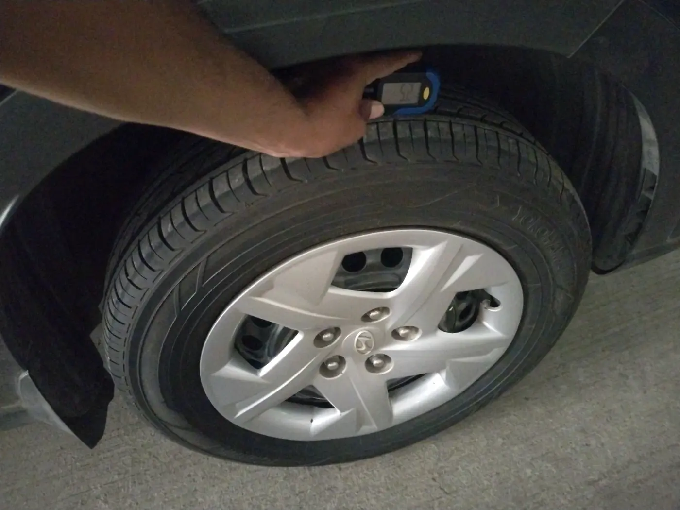 2022 Hyundai VENUE S 1.2, Petrol, Manual, 66,019 km, tyre