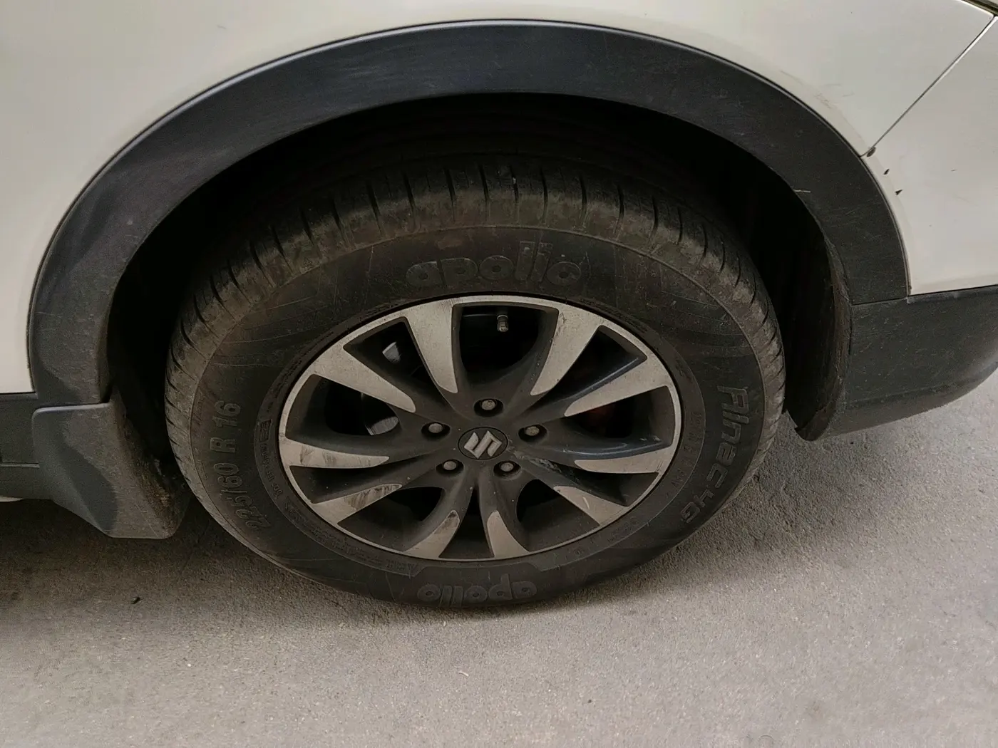 2019 Maruti S Cross DELTA 1.3, Diesel, Manual, 1,78,878 km, tyre