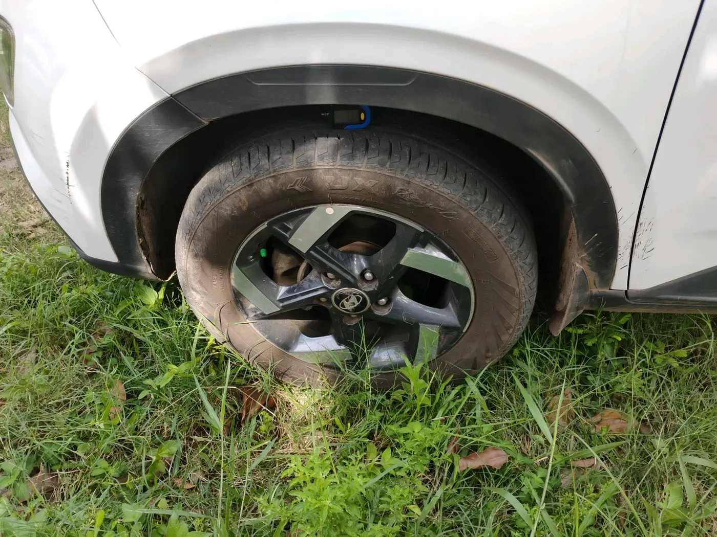 2019 Hyundai VENUE SX 1.0 TURBO, Petrol, Manual, 1,15,532 km, tyre