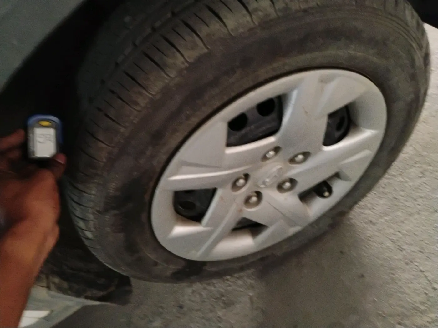 2020 Hyundai VENUE S 1.2, Petrol, Manual, 40,348 km, tyre