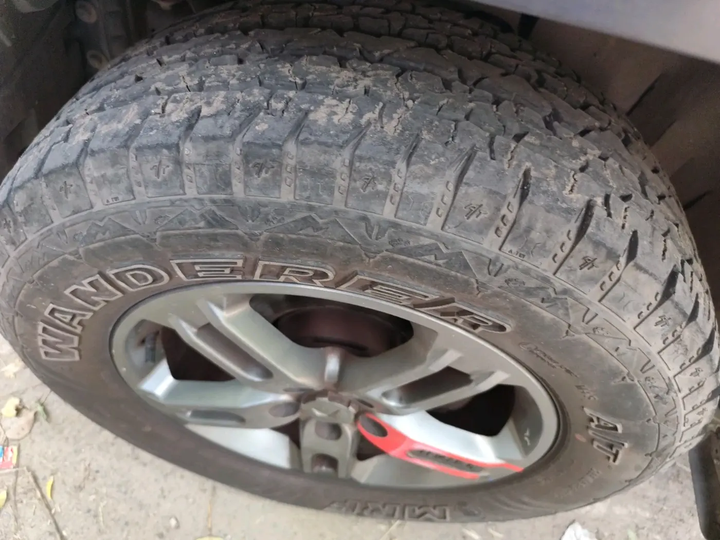 2023 Mahindra Thar LX D AT 4WD HT, Diesel, Automatic, 35,481 km, tyre