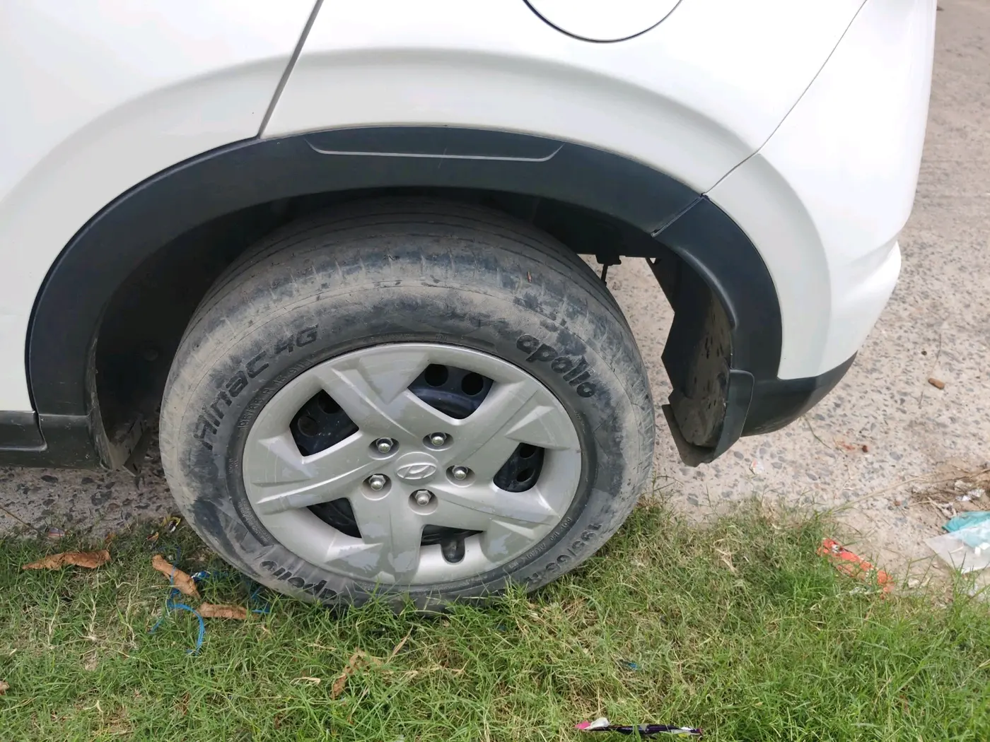 2019 Hyundai VENUE S 1.2, Petrol, Manual, 94,152 km, tyre