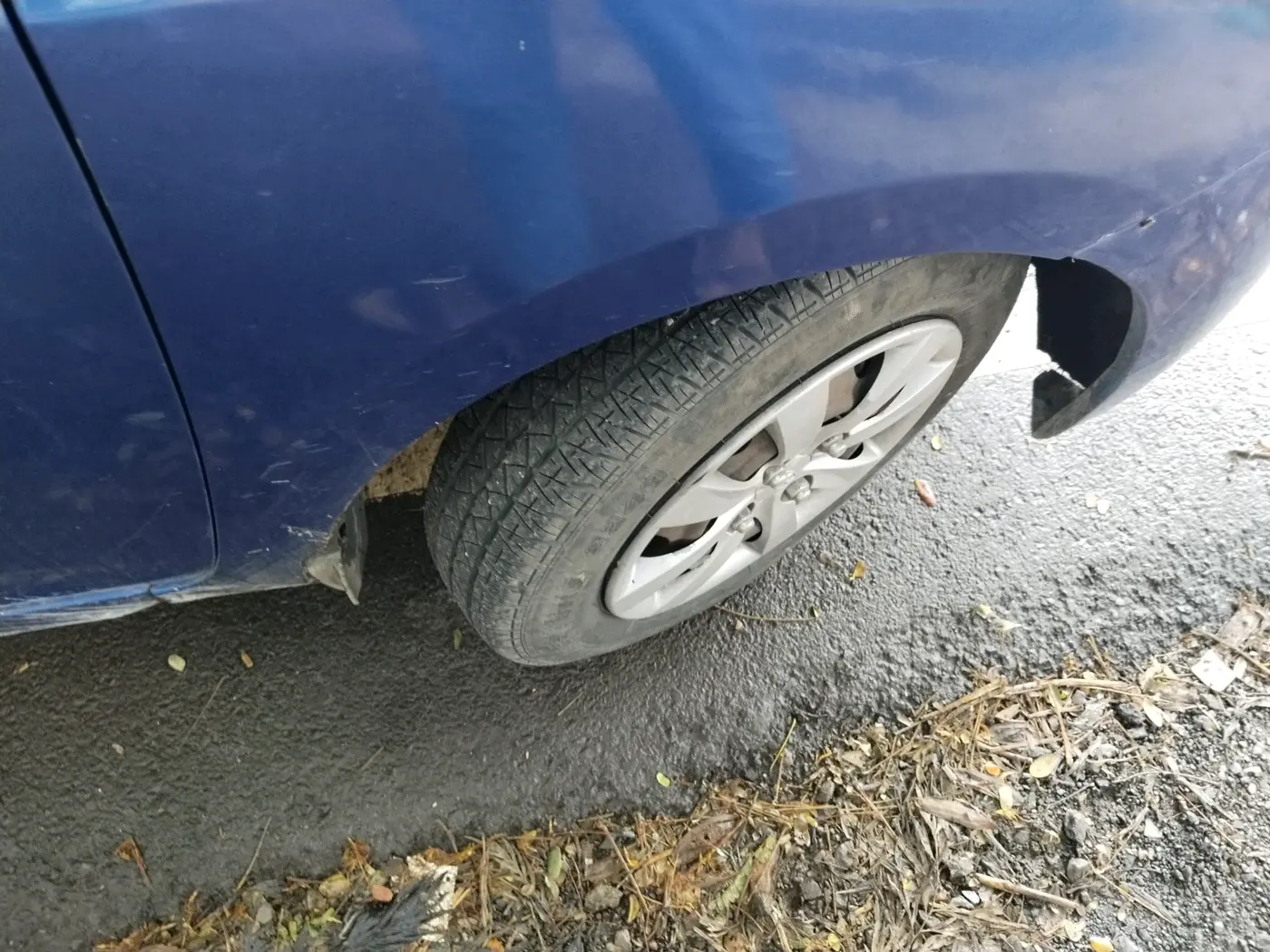 2013 Hyundai Eon ERA +, Petrol, Manual, 71,719 km, tyre