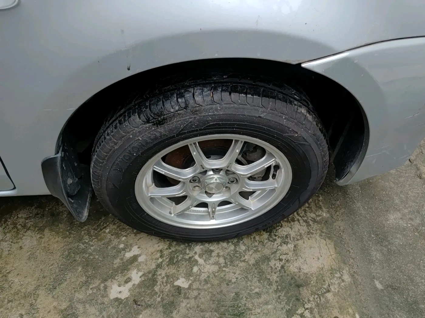 2012 Toyota Etios Liva G, Petrol, Manual, 30,205 km, tyre