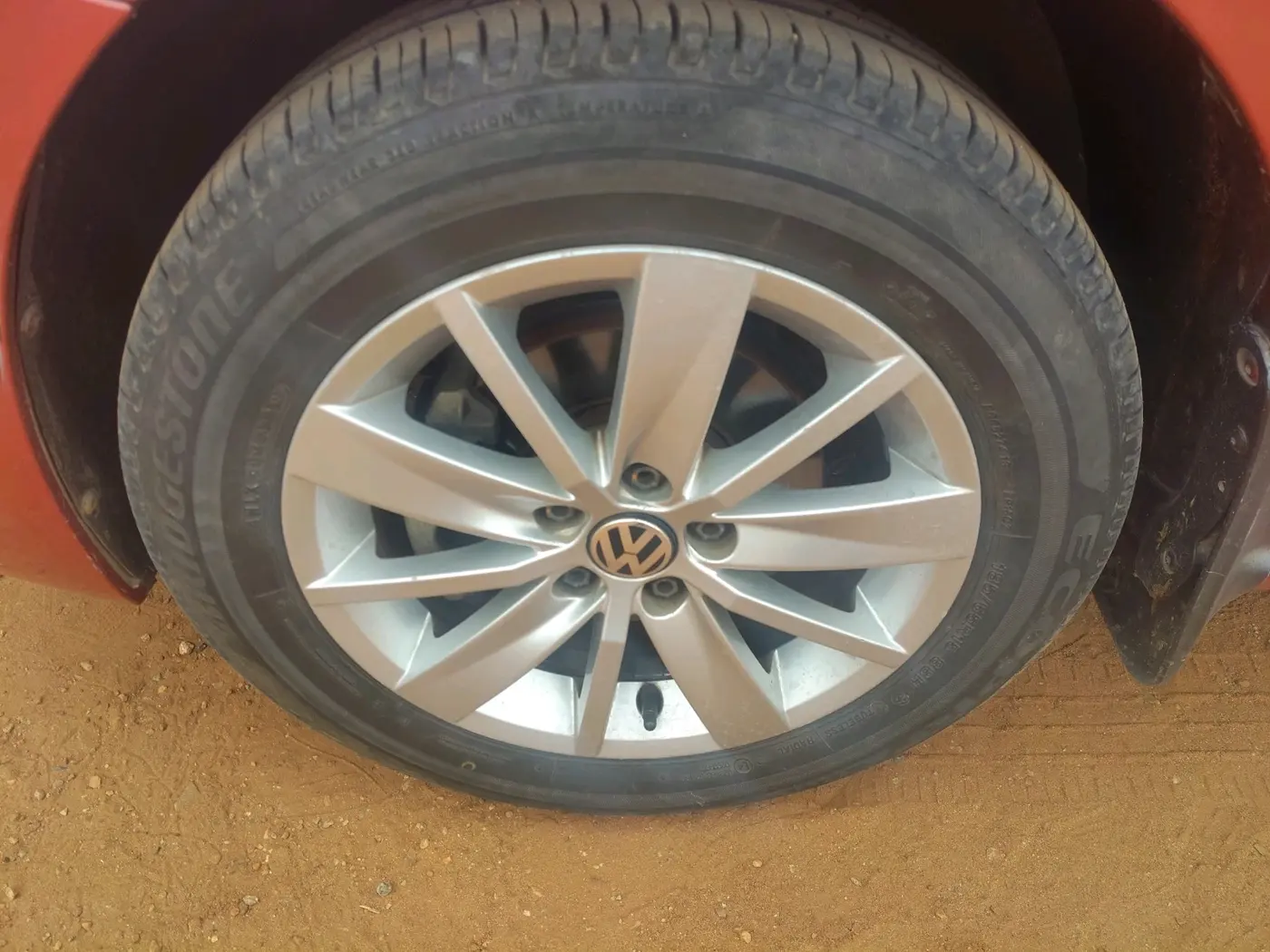2014 Volkswagen Polo HIGHLINE1.2L, Petrol, Manual, 89,193 km, tyre