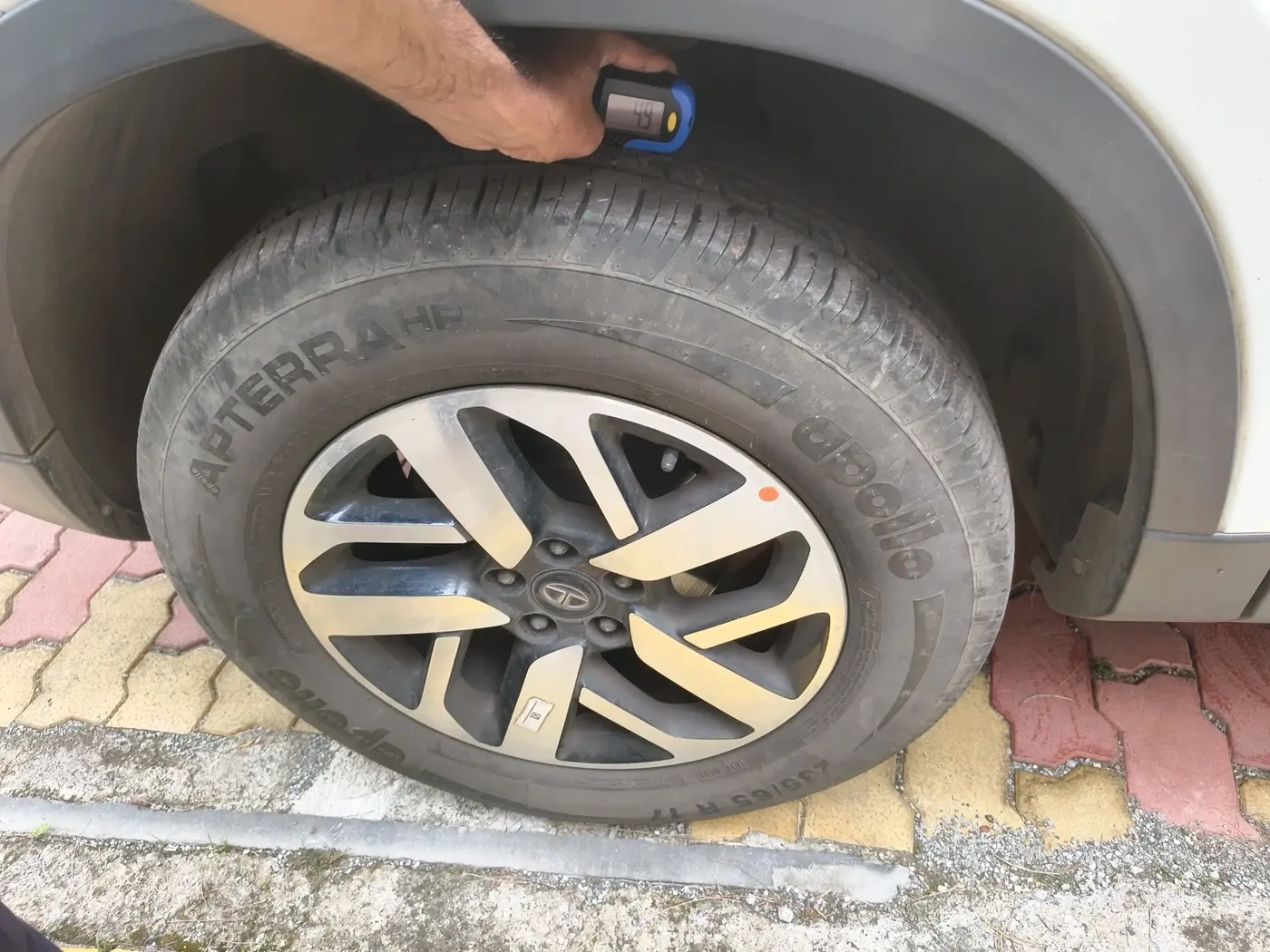 2022 Tata Harrier XZ PLUS 2.0L, Diesel, Manual, 23,055 km, tyre