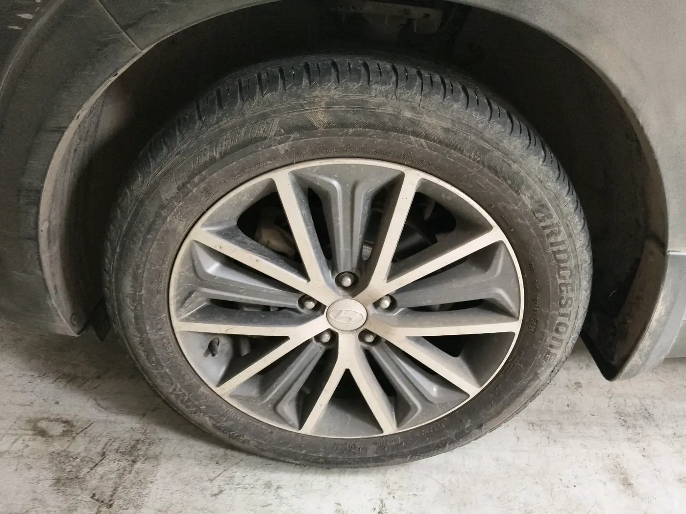 2019 Hyundai Tucson GLS 2WD AT DIESEL, Diesel, Automatic, 1,37,312 km, tyre