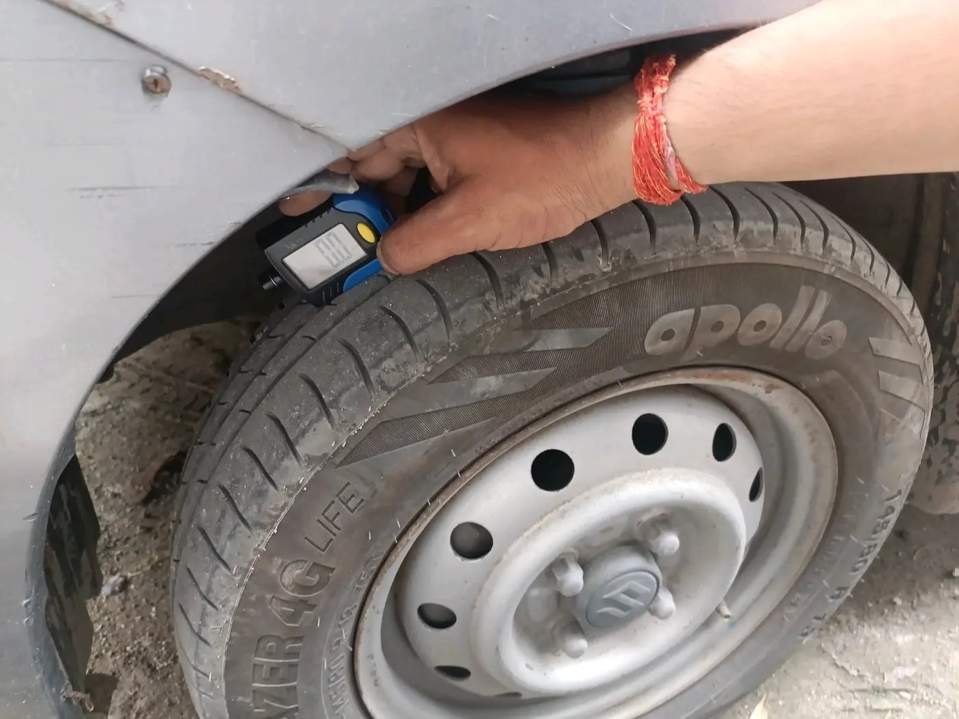 2014 Maruti Wagon R 1.0 LXI CNG, CNG, Manual, 1,42,785 km, tyre