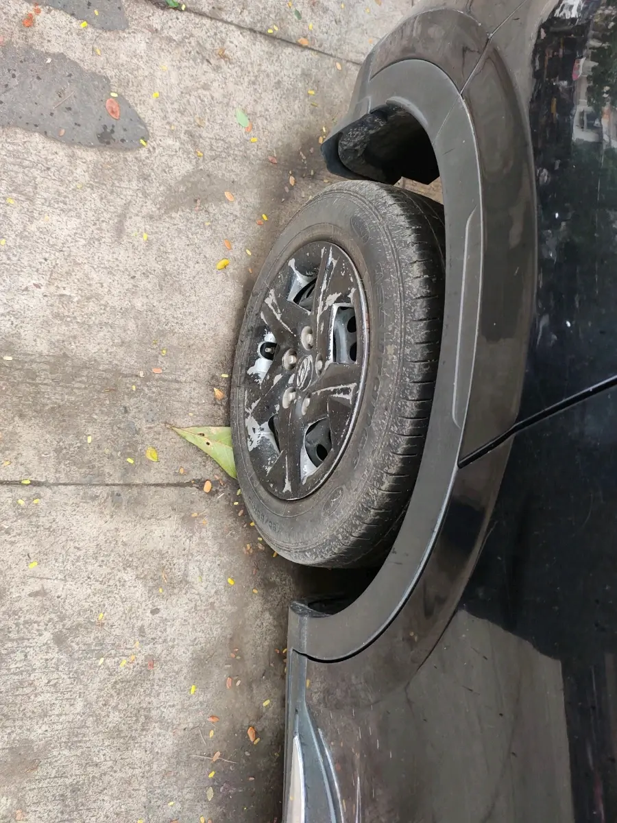 2022 Hyundai VENUE SX 1.2 PETROL, Petrol, Manual, 29,211 km, tyre