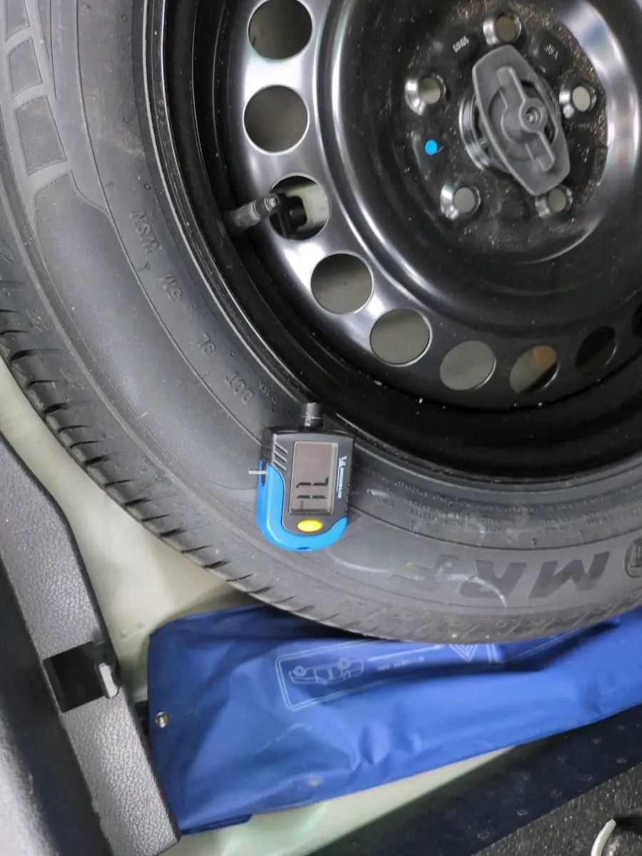 2023 Maruti BREZZA ZXI SMART HYBRID , Petrol, Manual, 11,613 km, tyre