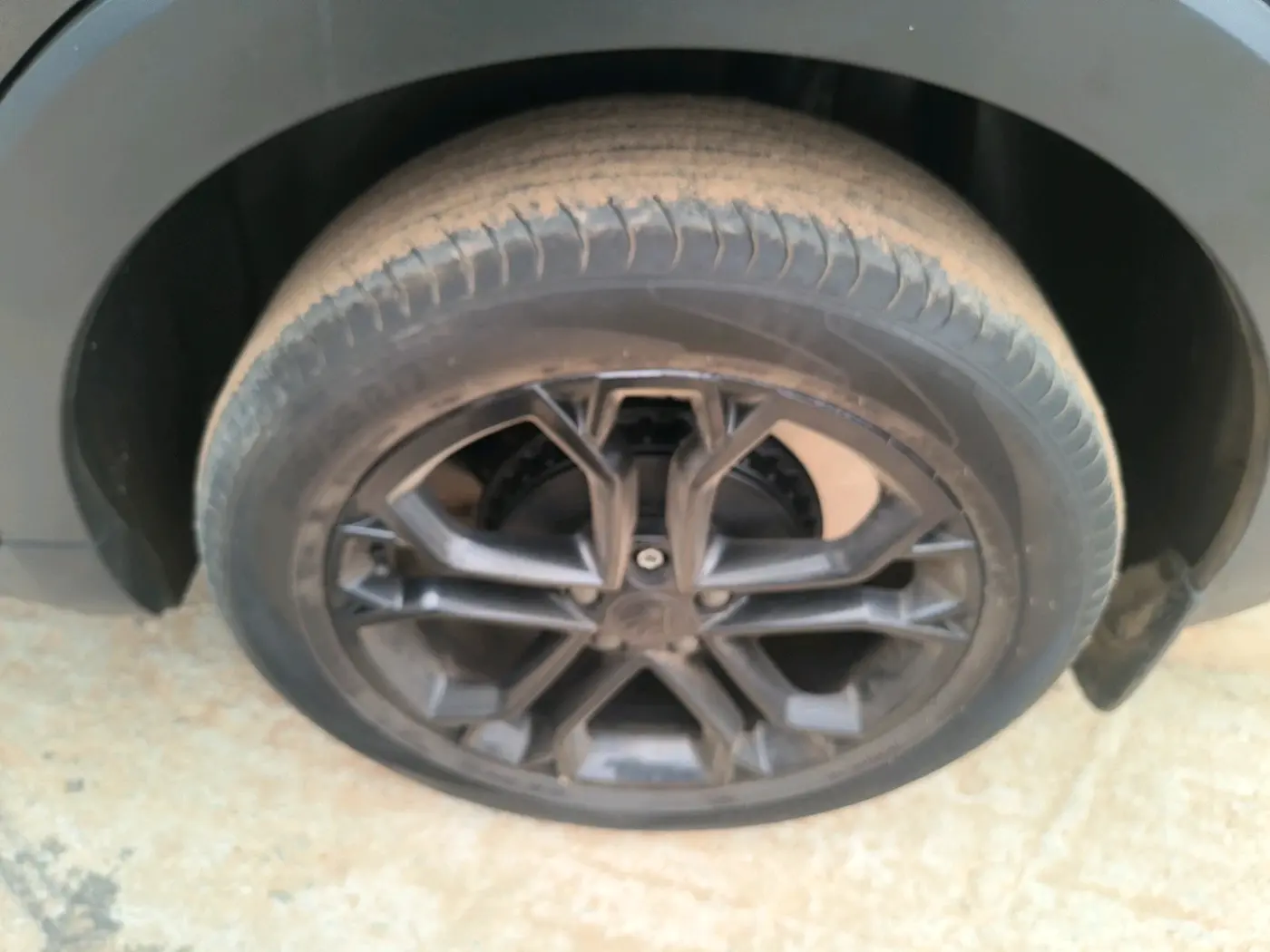 2023 Skoda KUSHAQ STYLE 1.5L TSI DSG, Petrol, Automatic, 31,504 km, tyre