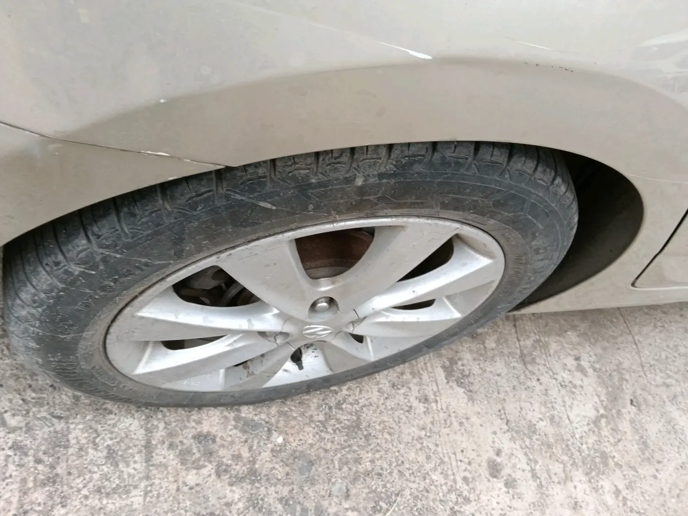 2012 Hyundai Verna FLUIDIC 1.6 CRDI SX, Diesel, Manual, 1,51,263 km, tyre