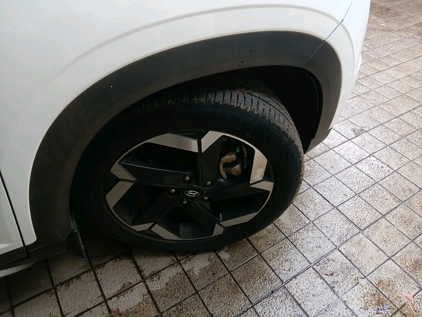 2022 Hyundai ALCAZAR PLATINUM 1.5 MT 7STR, Diesel, Manual, 80,282 km, tyre