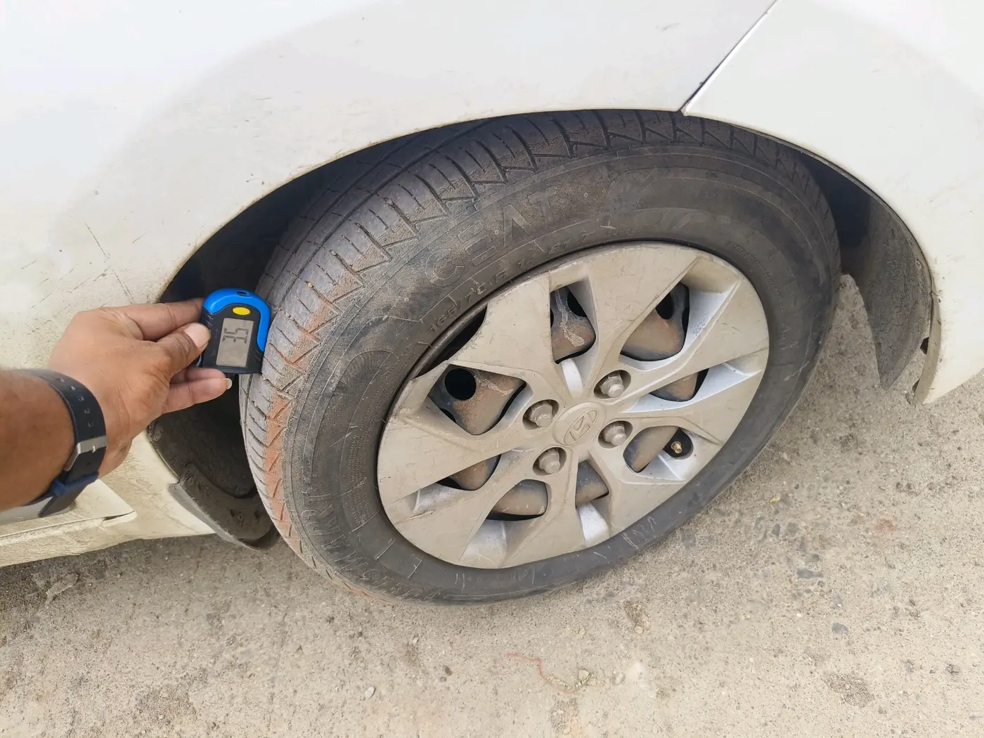 2014 Hyundai Xcent S 1.2, CNG, Manual, 1,25,073 km, tyre