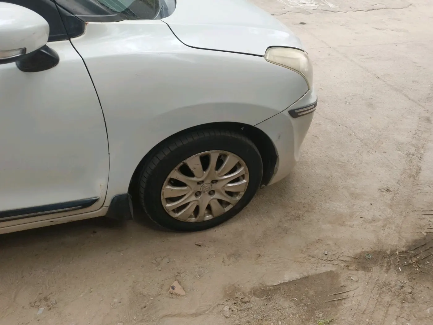 2017 Maruti Baleno ZETA DIESEL 1.3, Diesel, Manual, 1,08,803 km, tyre