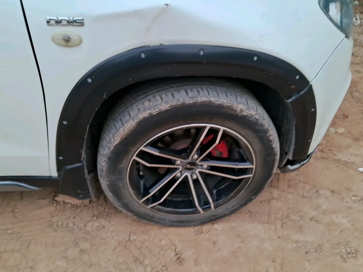 2017 Maruti Vitara Brezza VDI (O), Diesel, Manual, 82,480 km, tyre