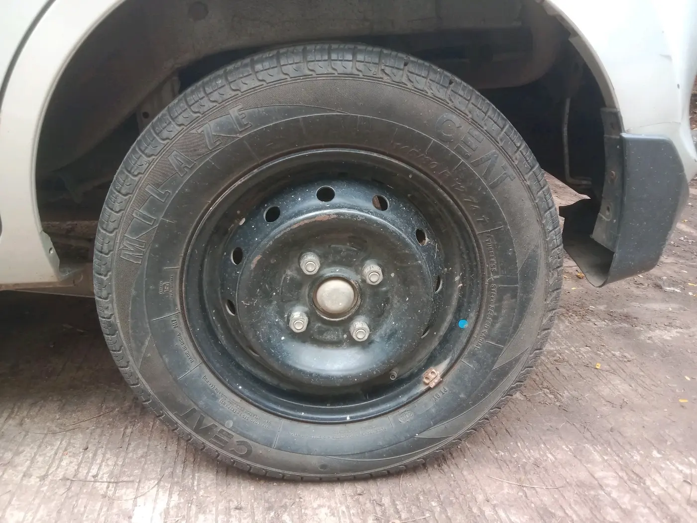 2015 Maruti Alto 800 LXI, Petrol, Manual, 19,220 km, tyre