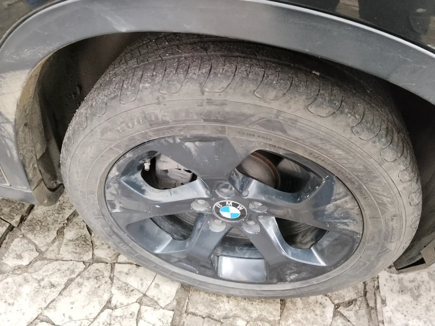 2011 BMW X1 sDrive20d, Diesel, Automatic, 1,66,619 km, tyre