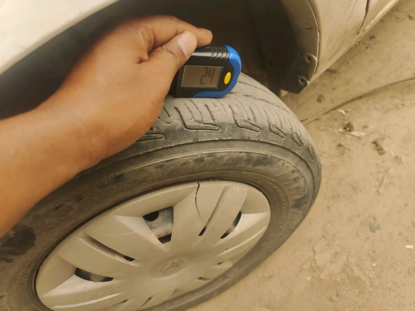 2015 Maruti Alto 800 LXI CNG, CNG, Manual, 87,907 km, tyre