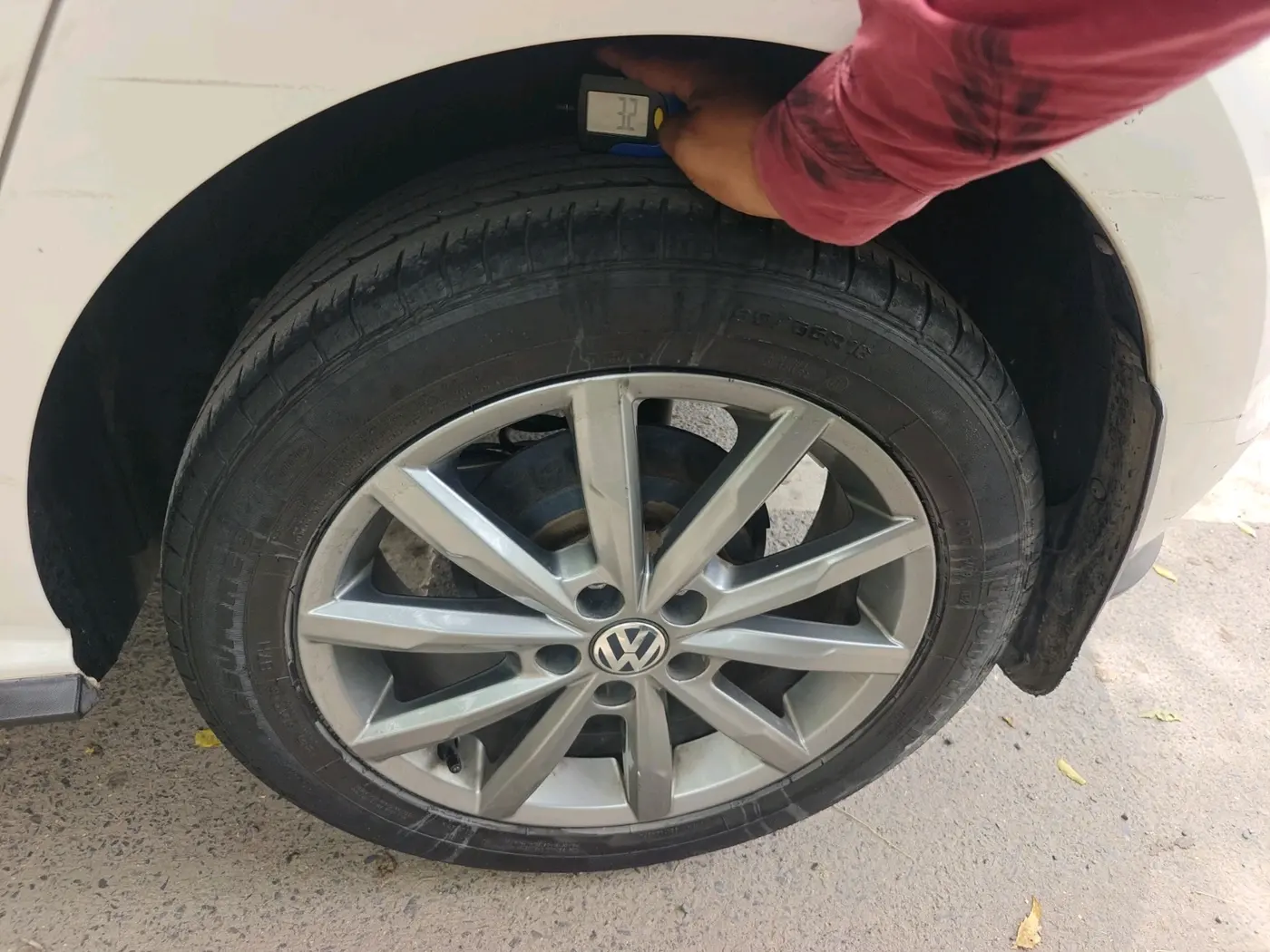 2020 Volkswagen Polo HIGHLINE PLUS 1.0L TSI AT, Petrol, Automatic, 48,982 km, tyre