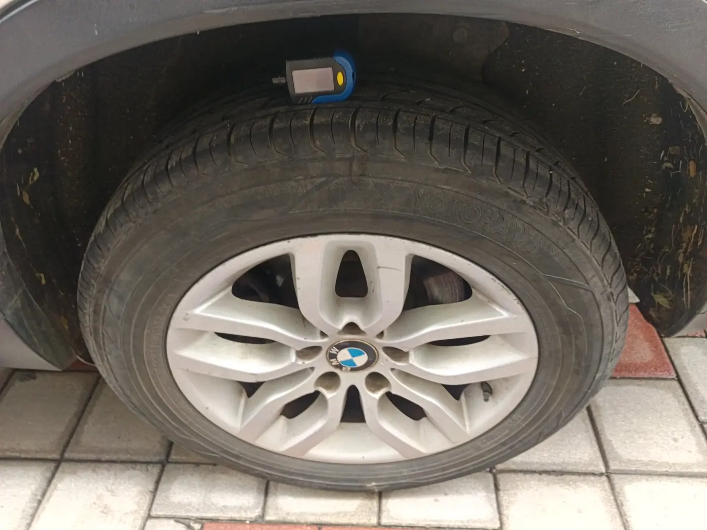 2013 BMW X3 XDRIVE 20D, Diesel, Automatic, 1,42,119 km, tyre