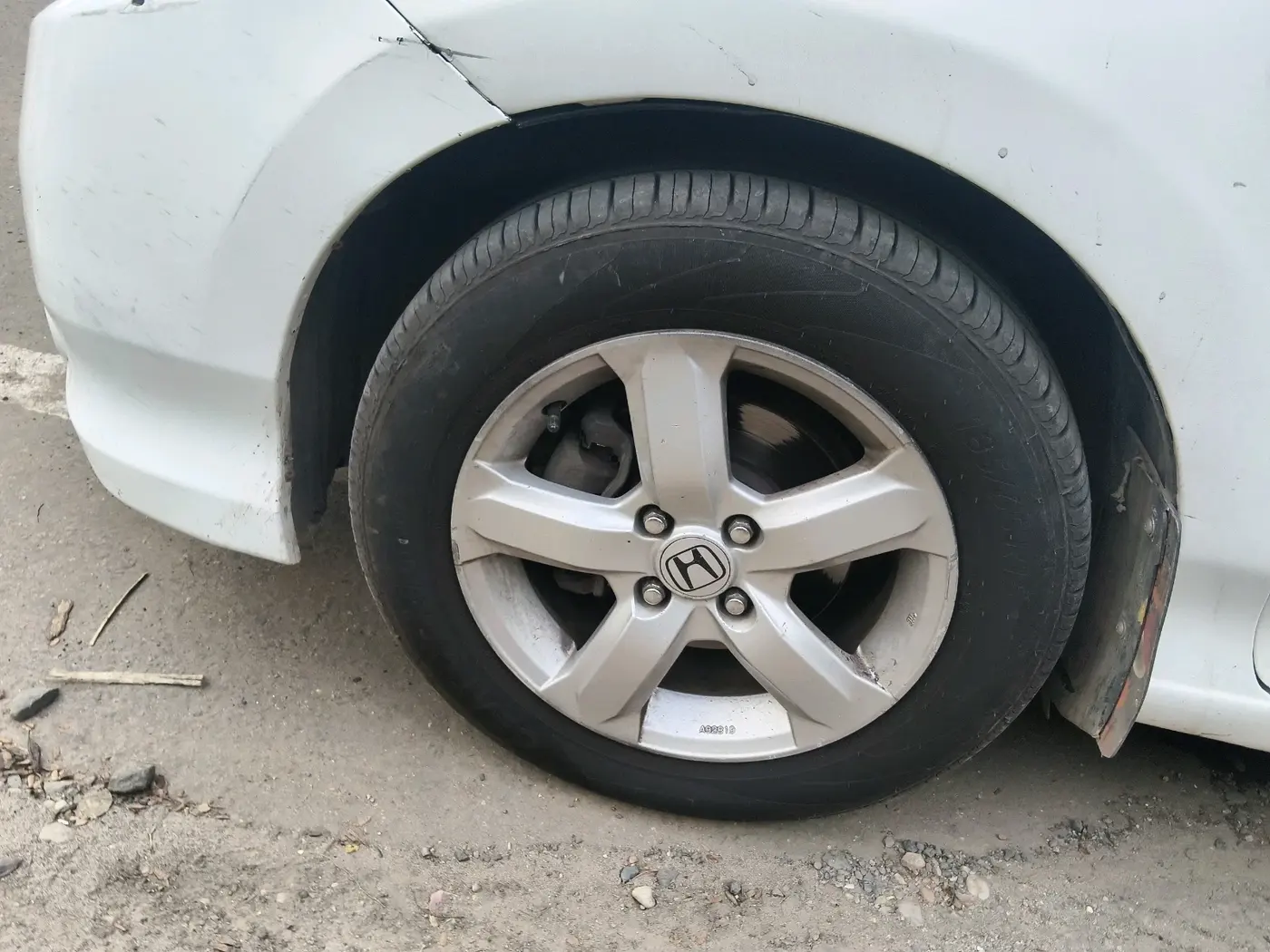 2011 Honda City 1.5L I-VTEC V MT, CNG, Manual, 85,956 km, tyre