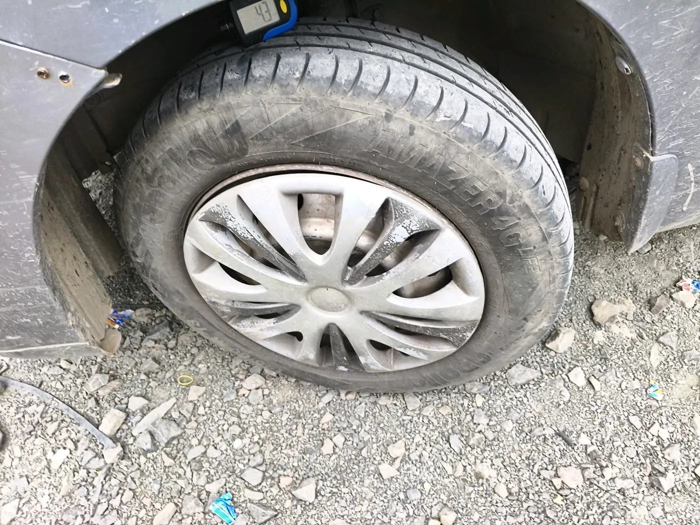 2013 Maruti Wagon R 1.0 LXI, CNG, Manual, 1,95,656 km, tyre