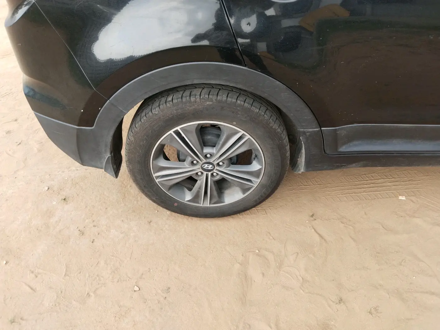 2016 Hyundai Creta SX PLUS AT 1.6 DIESEL, Diesel, Automatic, 1,80,903 km, tyre