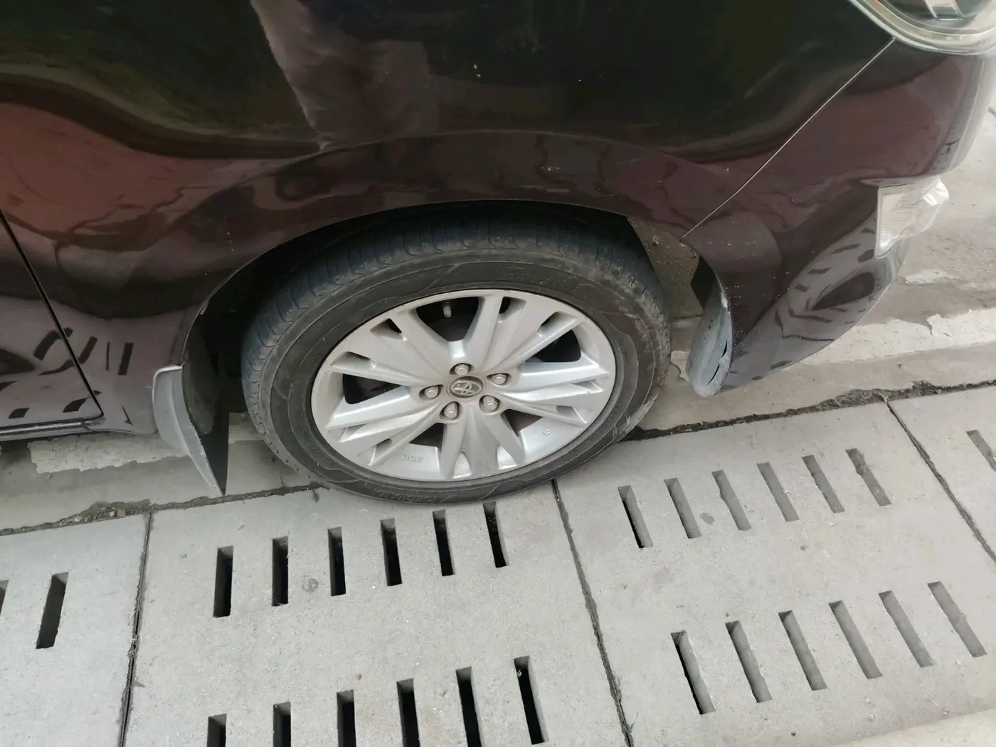 2018 Toyota Innova Crysta 2.8 ZX AT 7 STR, Diesel, Automatic, 69,257 km, tyre