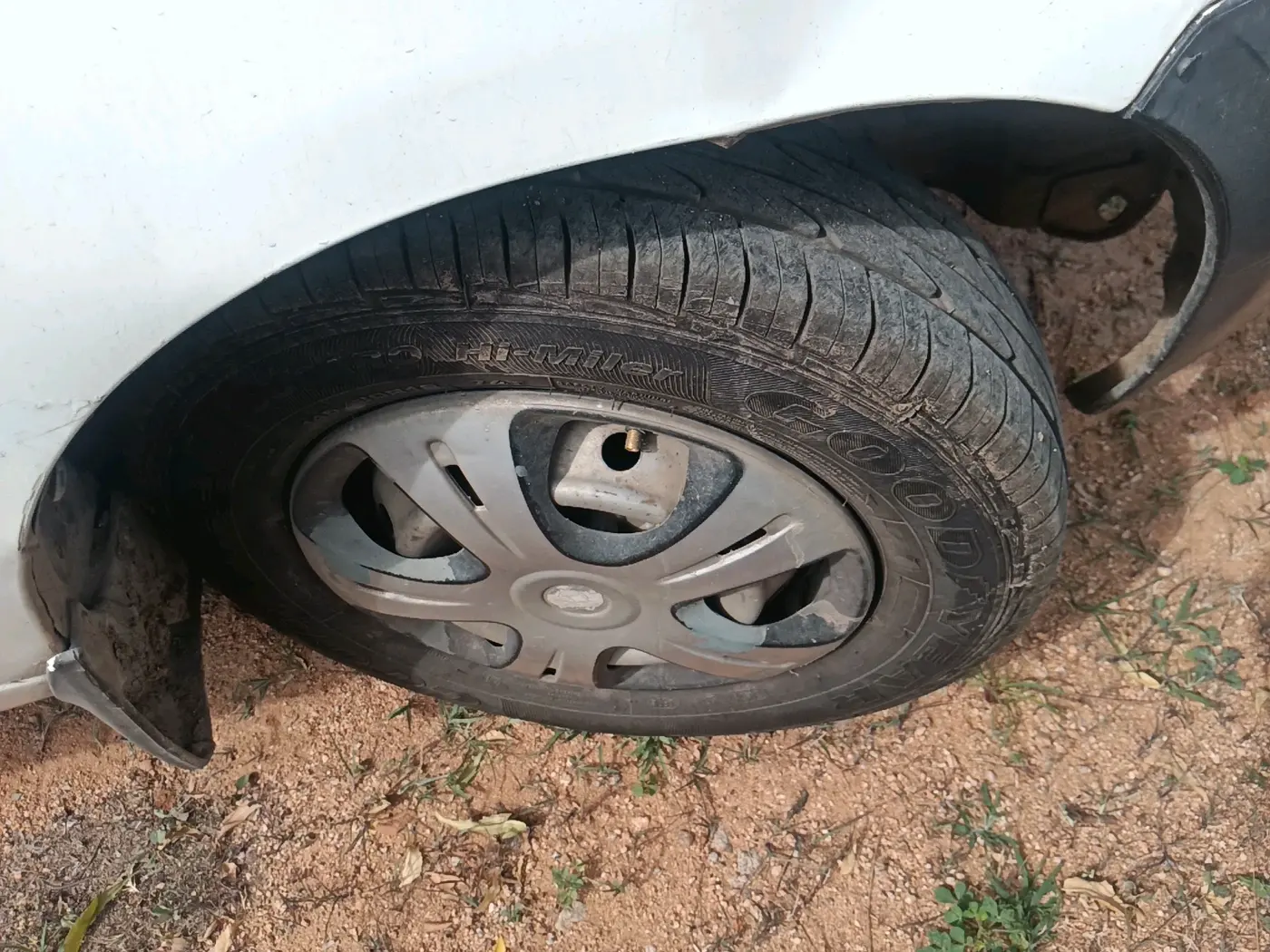 2012 Maruti Alto LXI CNG, CNG, Manual, 1,36,206 km, tyre