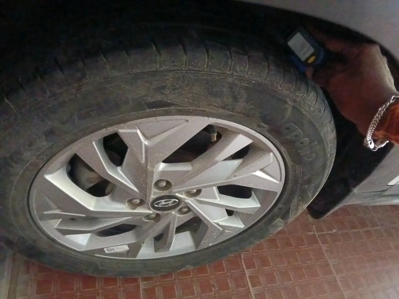 2023 Hyundai Creta SX EXECUTIVE 1.5 PETROL, Petrol, Manual, 50,703 km, tyre