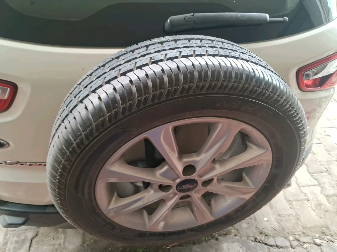 2018 Ford Ecosport TITANIUM 1.5L DIESEL, Diesel, Manual, 1,48,878 km, tyre