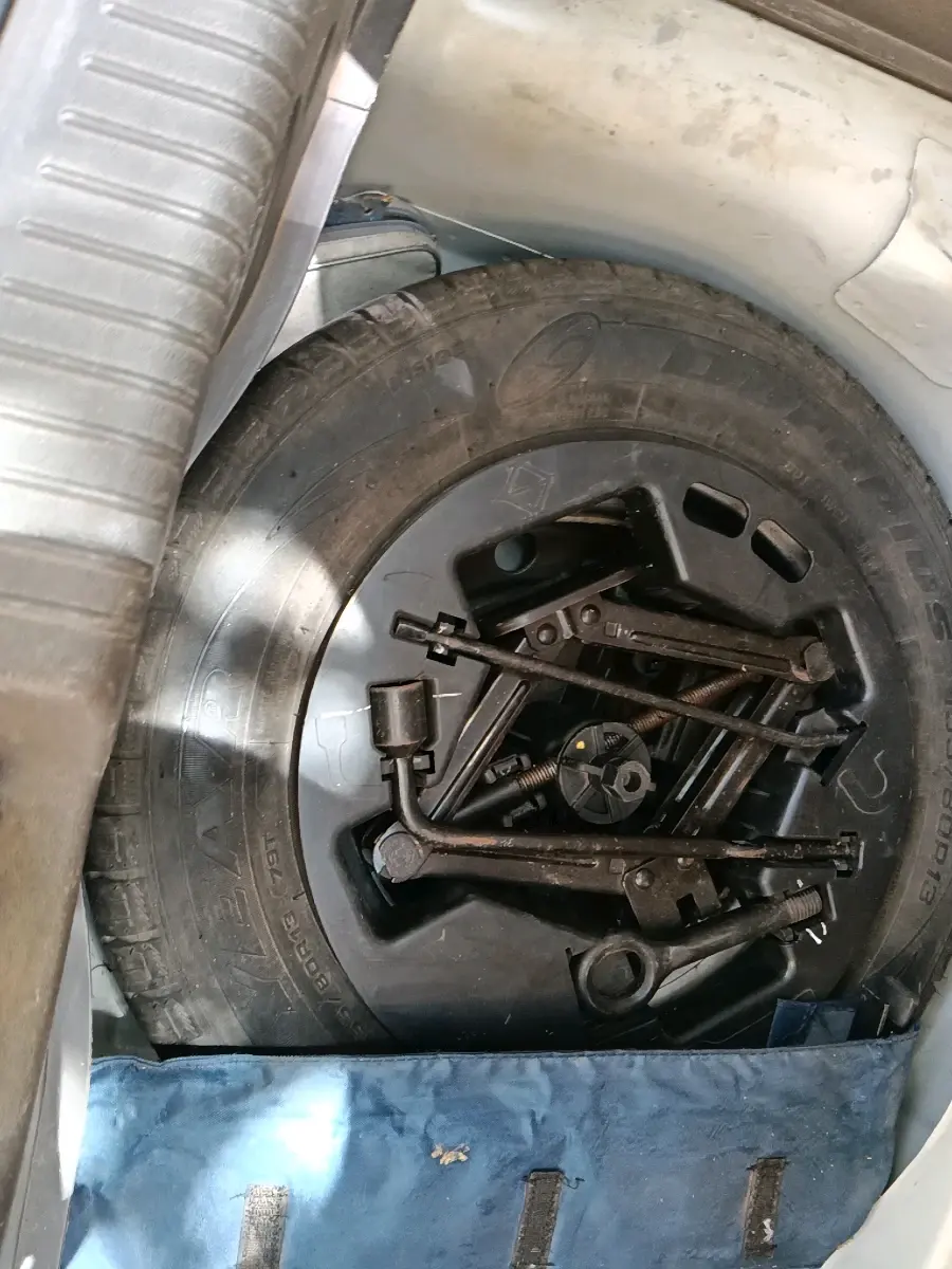2011 Hyundai i10 ERA 1.1, Petrol, Manual, 57,451 km, tyre