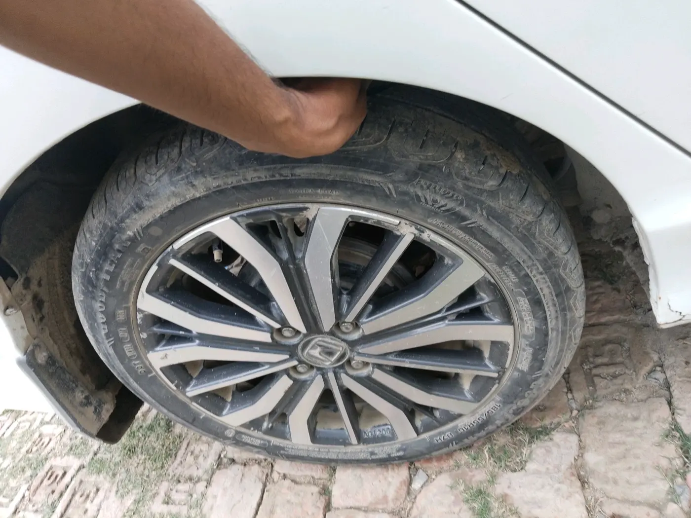 2019 Honda City 1.5L I-DTEC ZX, Diesel, Manual, 82,889 km, tyre