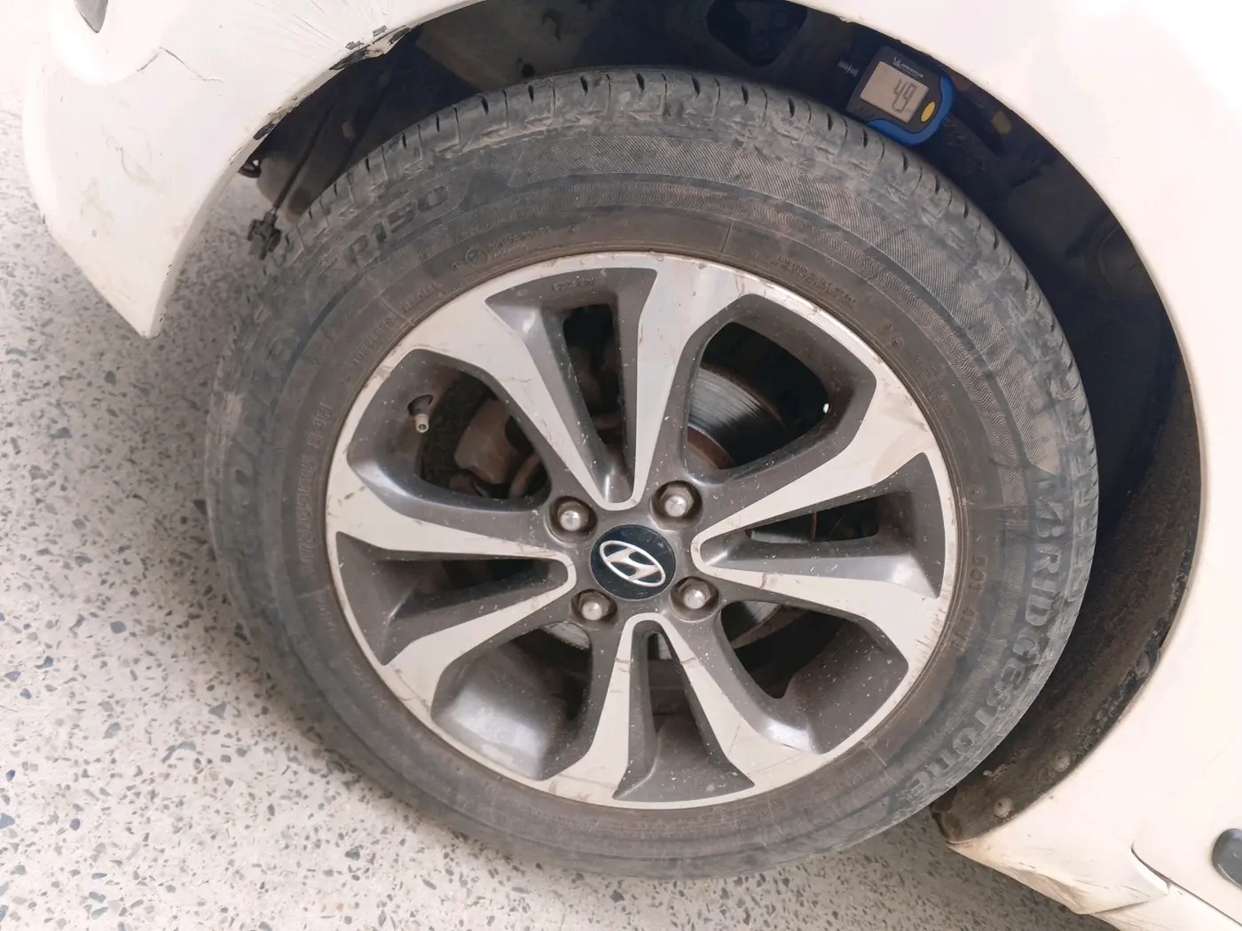 2014 Hyundai Xcent SX 1.2 (O), Petrol, Manual, 63,724 km, tyre