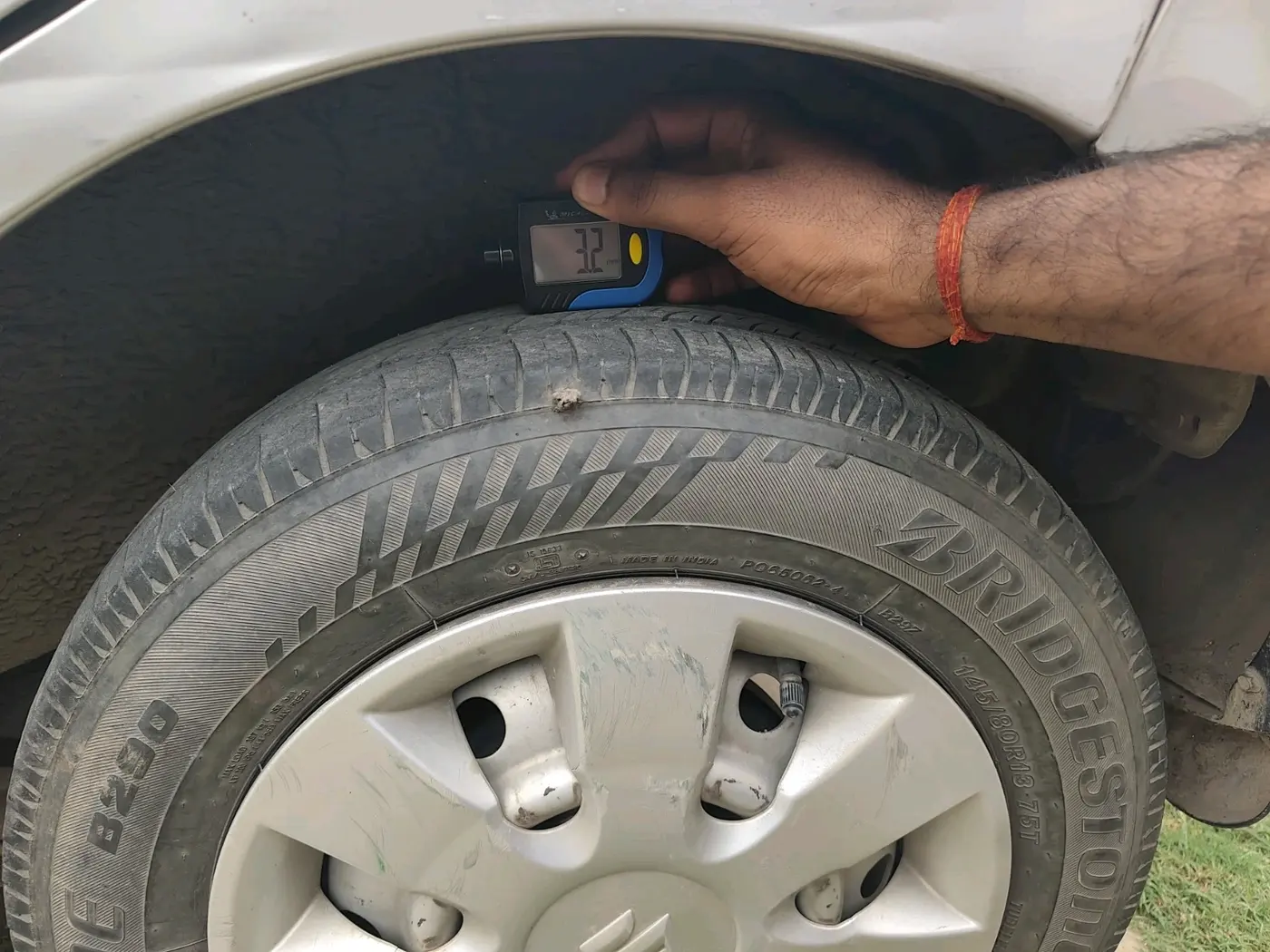 2012 Maruti Wagon R 1.0 LXI CNG, CNG, Manual, 84,454 km, tyre